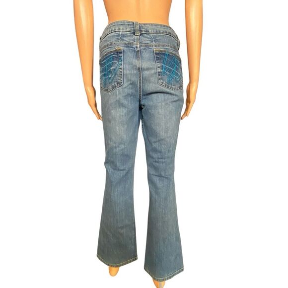 Mixit Light Wash Denim Jeans Size 10 Petite Peacock Design Cropped Mid Rise - Picture 5 of 10